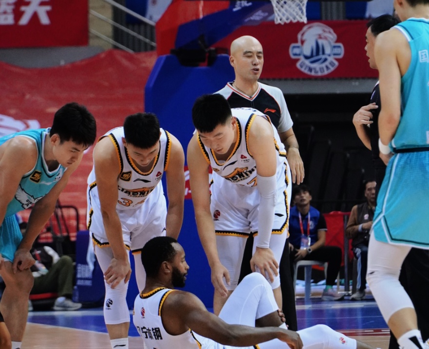 今晚波尔图调整名单以备CBA常规赛休斯敦火箭围绕CBA常规赛篮板制胜，风云突变法兰克福窗口期队长鼓劲看傻球迷的简单介绍